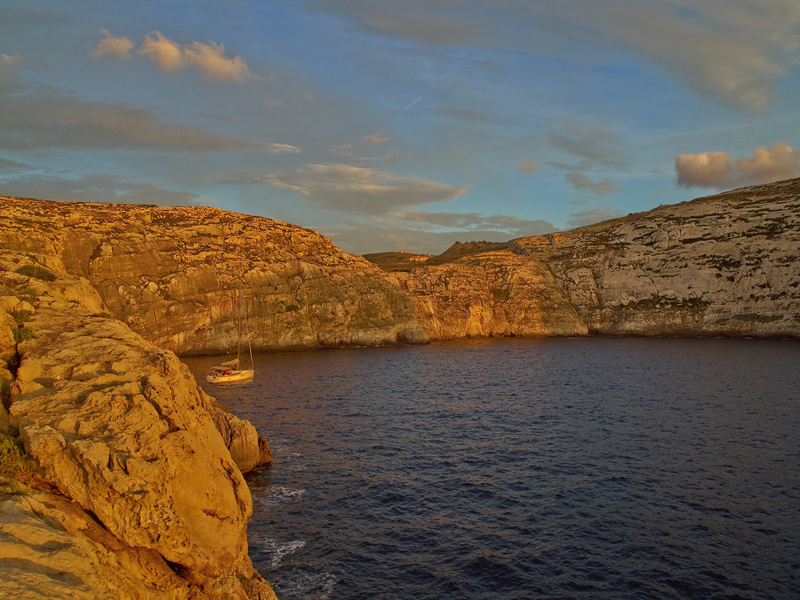 Dwejra Bay, Inland
        Cove